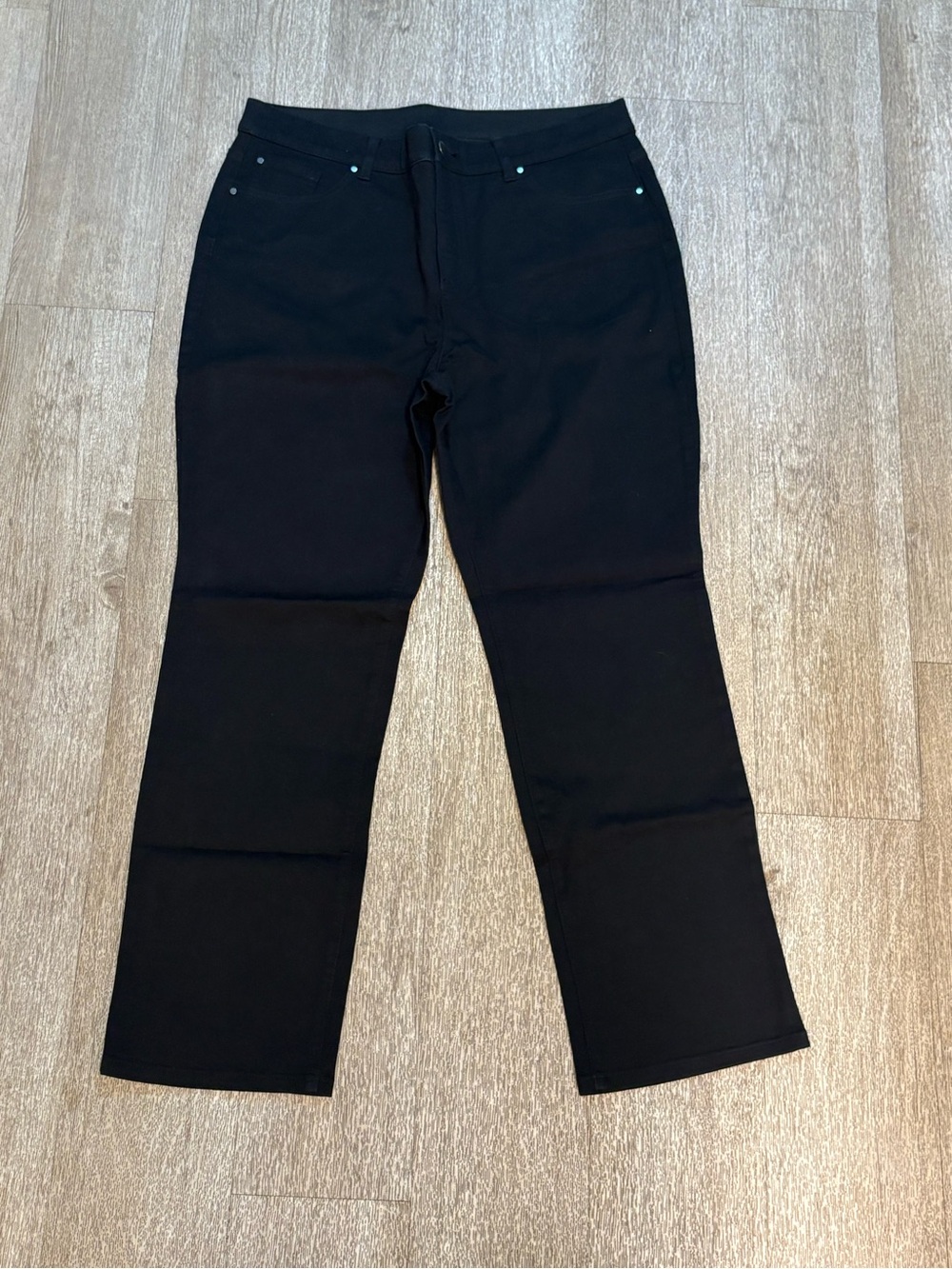 CHICOS WOMENS SLIMMING BLACK PANTS SIZE 1 (8)